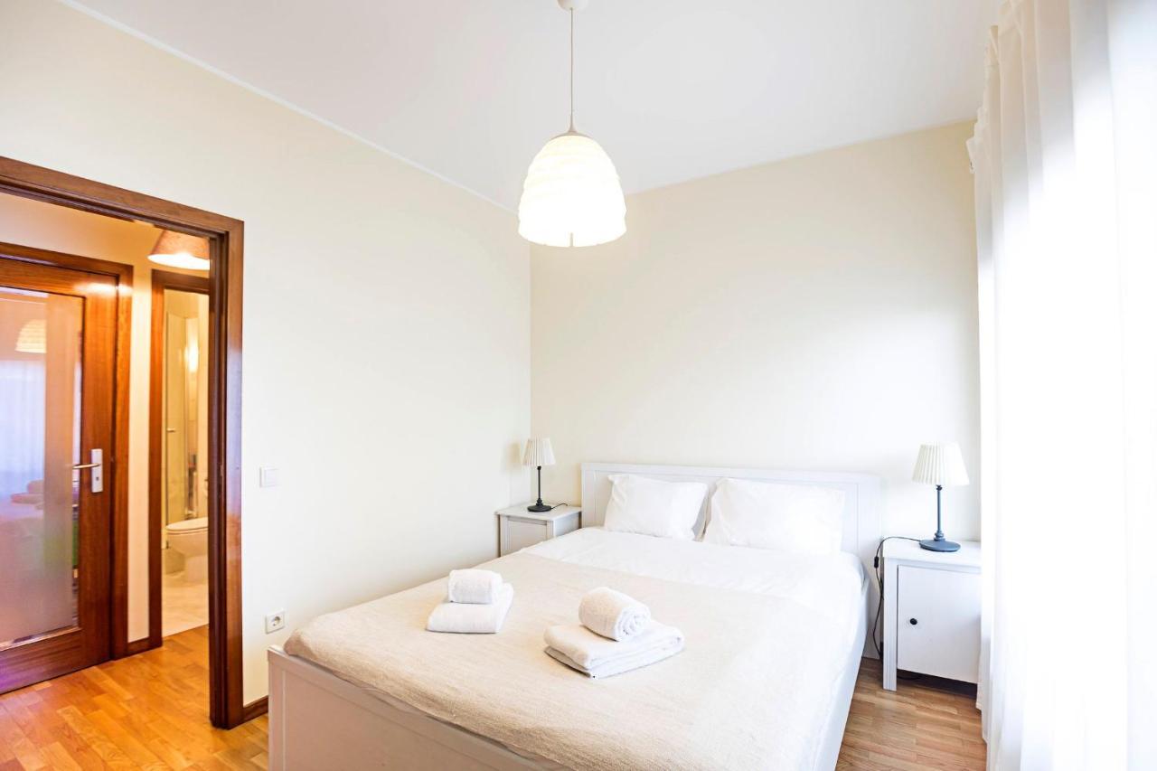 Spacious 2Br Flat In Gaia By Lovelystay Vila Nova de Gaia Bagian luar foto